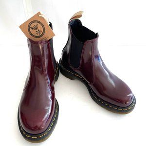 Dr Doc Martens Chelsea Cherry Red Vegan Ankle Slip On Boots 2976 W 8 M 7 EUR 39